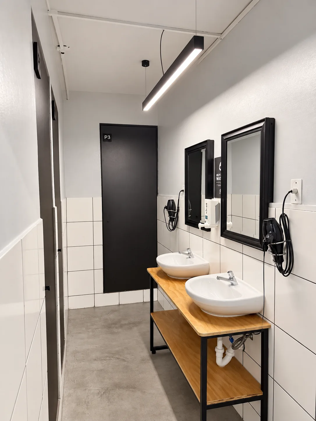 Hab privada doble con balcón y baño privado externo 5