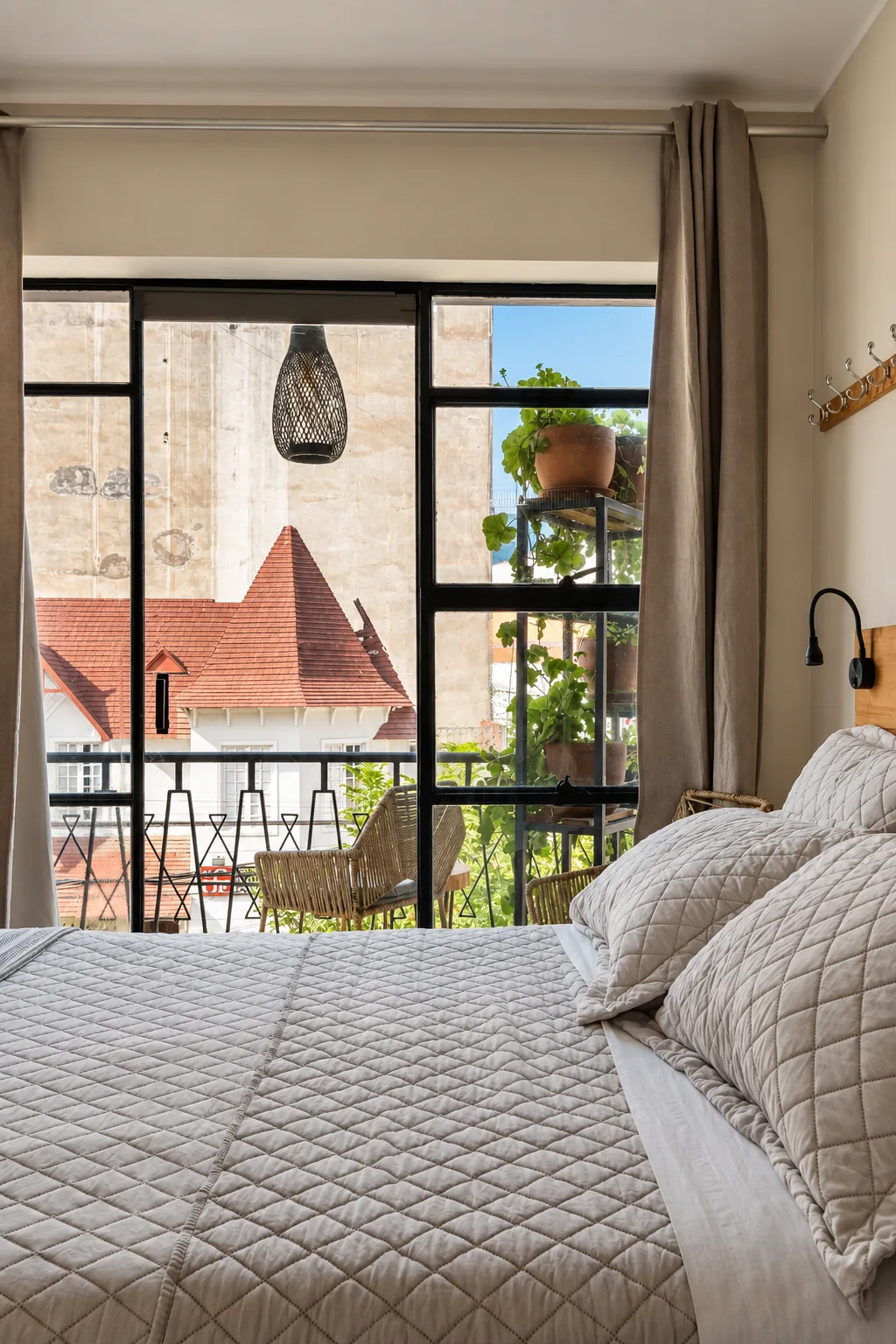 Hab privada twin doble con balcón y baño privado 3